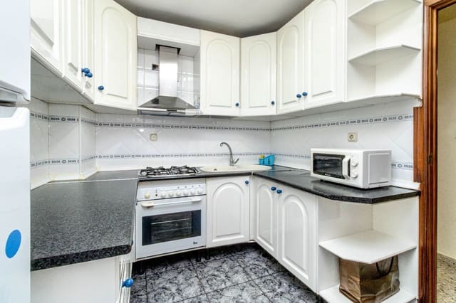 Piso de 4 habitaciones en Angustias - Chana - Encina, Granada ciudad en alquiler - 850 € (Ref: 9542084)