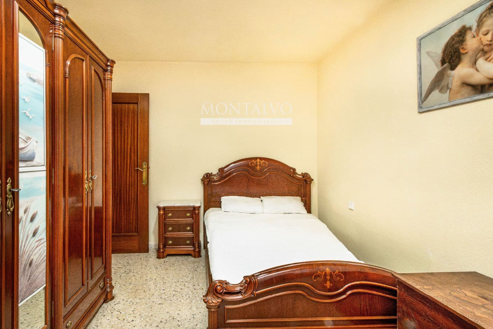 Piso de 4 habitaciones en Granada ciudad en alquiler - 850 € (Ref: 9542084)