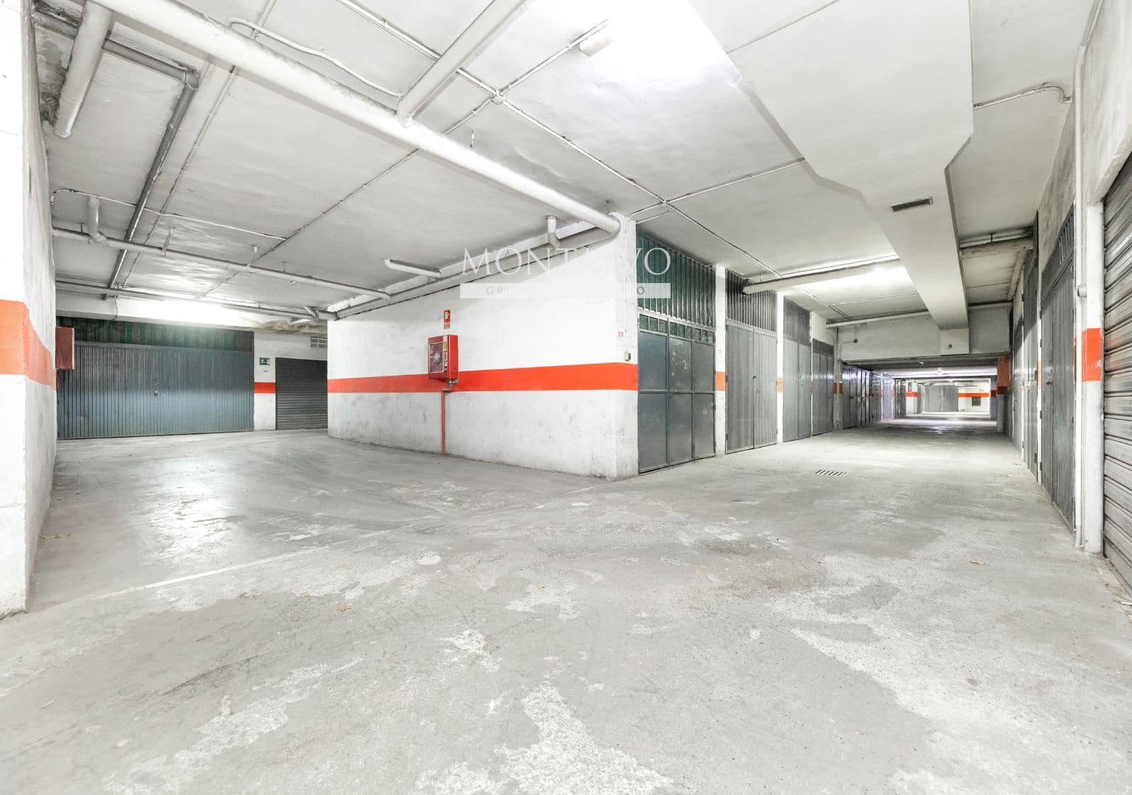 Garage till salu i Granada stad - 19 900 € (Ref: 9553180)