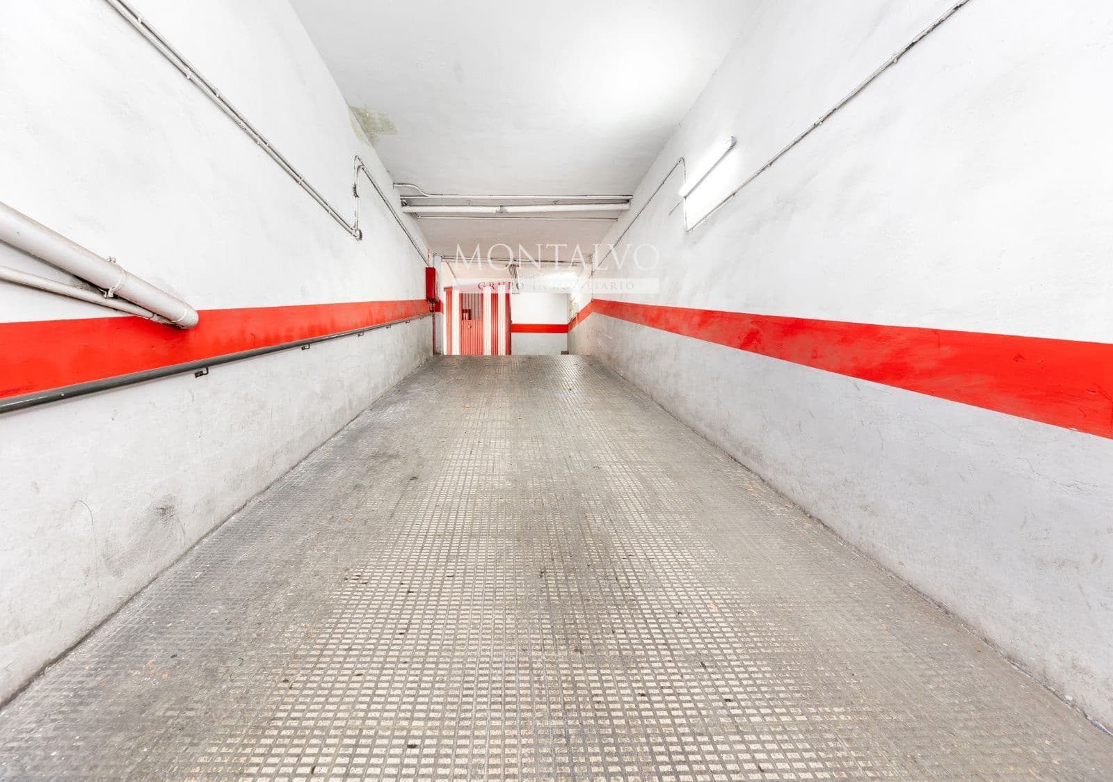 Garage till salu i Granada stad - 19 900 € (Ref: 9553180)