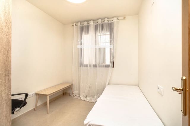 3 sovrum Lägenhet att hyra i Churriana de la Vega - 750 € (Ref: 9570111)