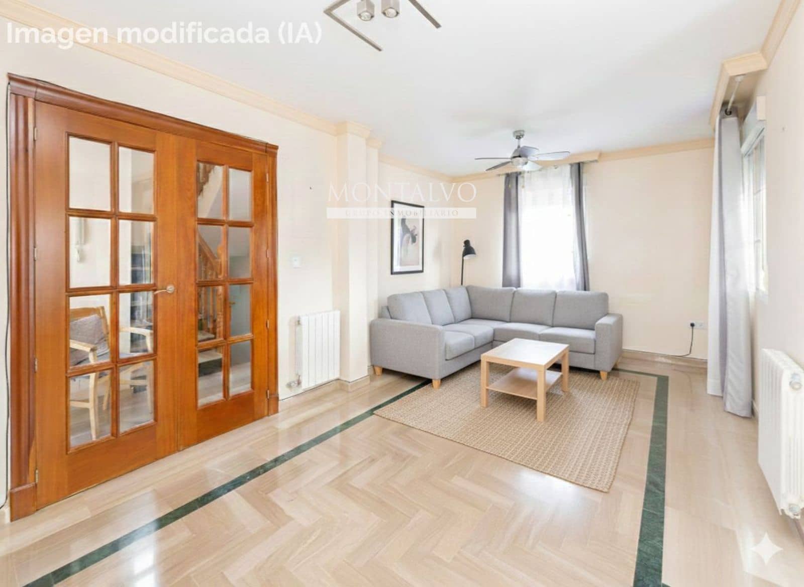 4 makuuhuone Huvila myytävänä paikassa Gojar mukana uima-altaan 
autotalli - 330 000 € (Ref: 9593151)