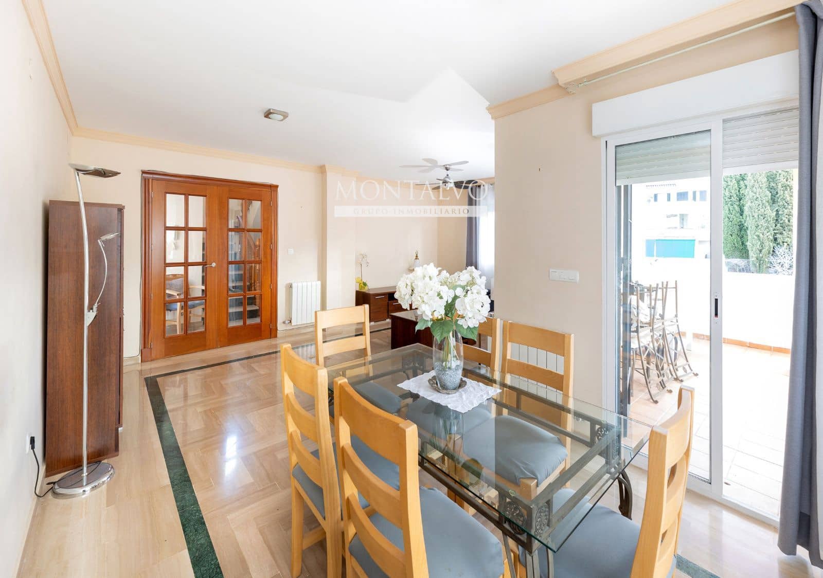 4 makuuhuone Huvila myytävänä paikassa Gojar mukana uima-altaan 
autotalli - 330 000 € (Ref: 9593151)