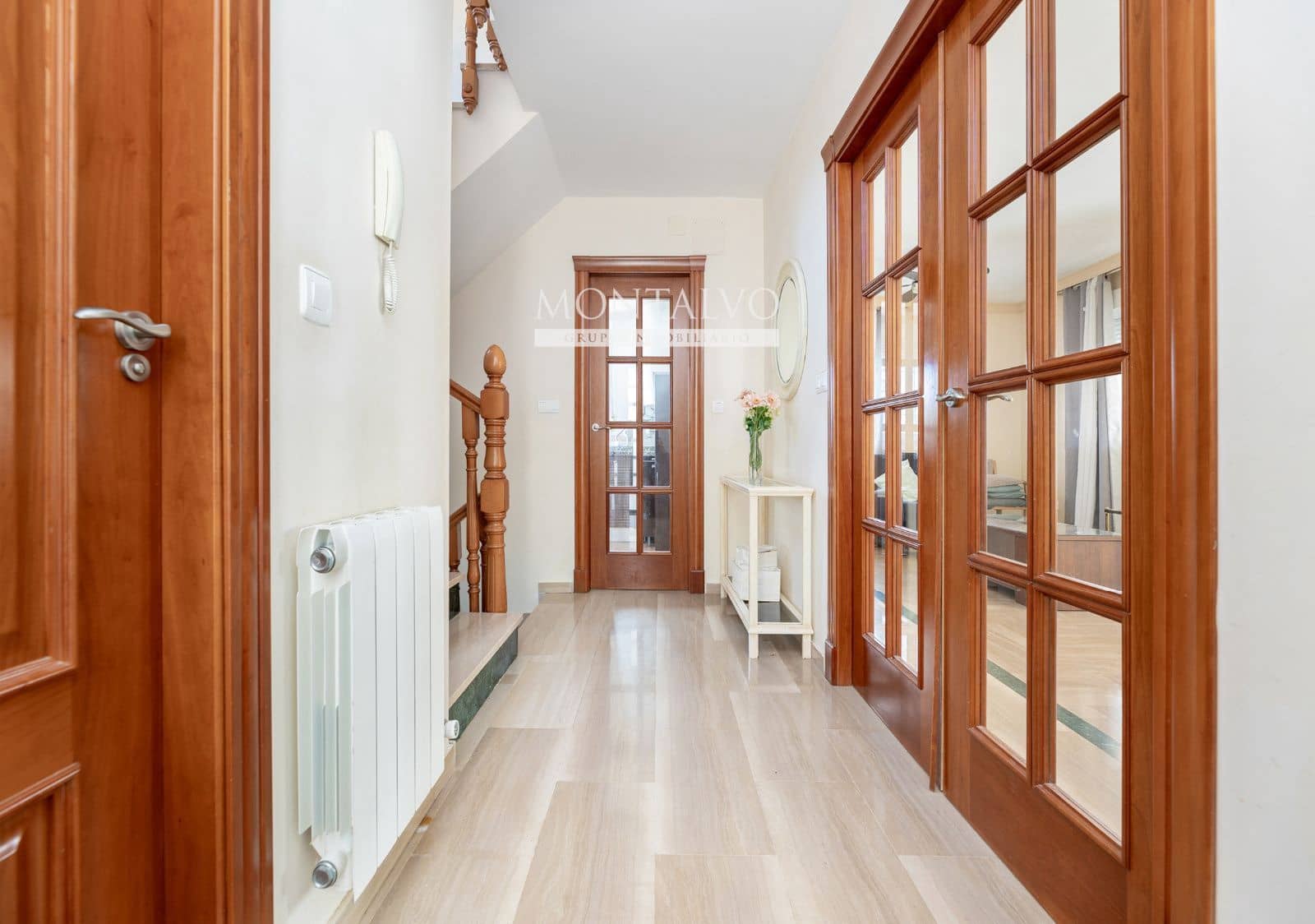 4 makuuhuone Huvila myytävänä paikassa Gojar mukana uima-altaan 
autotalli - 330 000 € (Ref: 9593151)