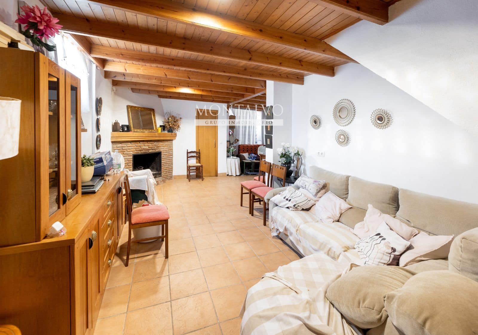 4 makuuhuone Huvila myytävänä paikassa Gojar mukana uima-altaan 
autotalli - 330 000 € (Ref: 9593151)