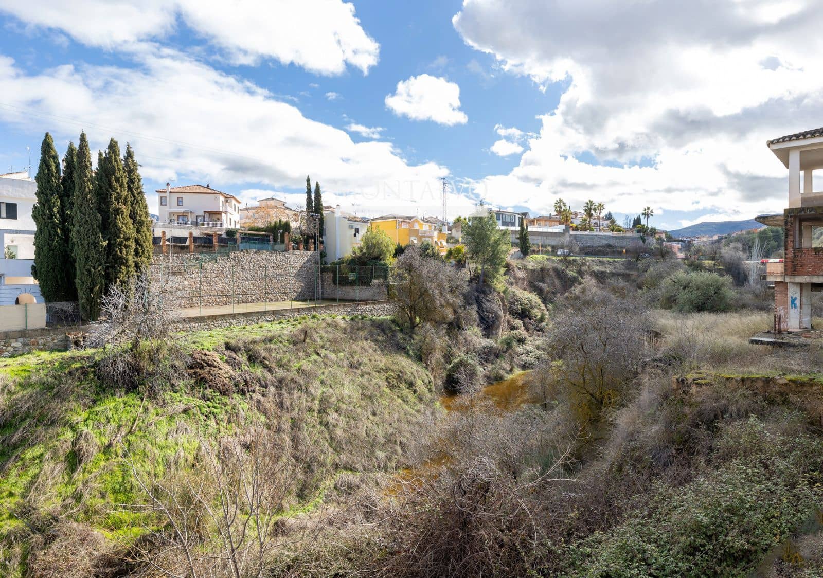 4 bedroom Villa for sale in Gojar with pool garage - € 330,000 (Ref: 9593151)