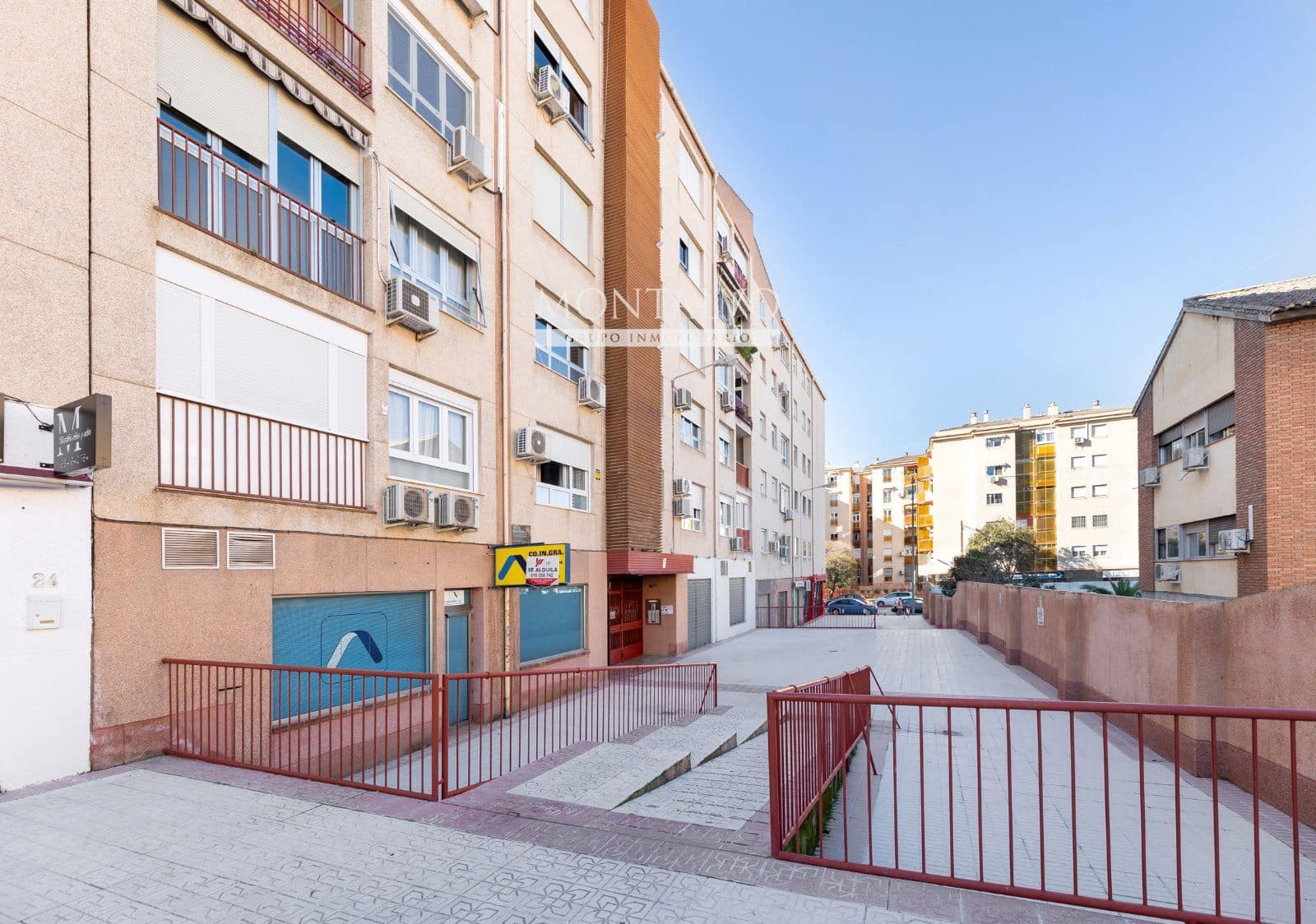 4 soverom Leilighet til salgs i Granada by med svømmebasseng garasje - € 339 000 (Ref: 9631853)