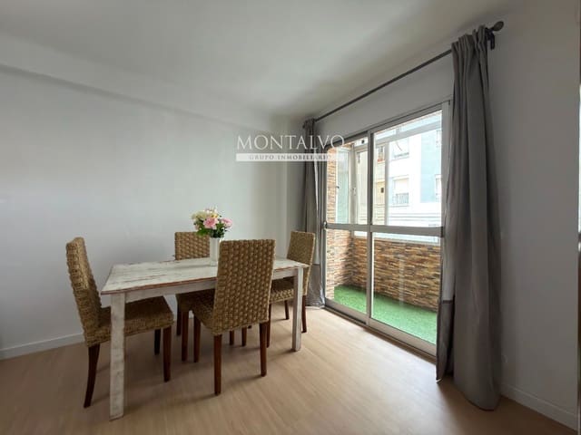 3 quarto Apartamento para arrendar em Cristo de la Epidemia, Málaga cidade - 1 200 € (Ref: 9632828)