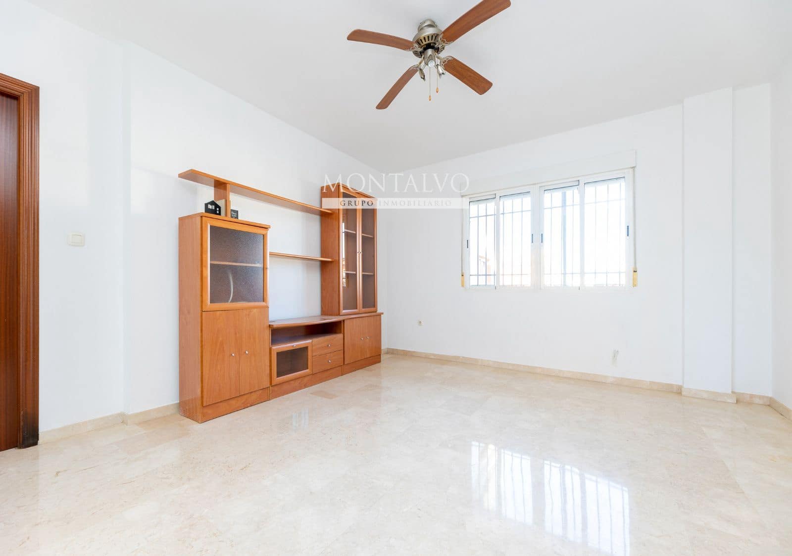 2 bedroom Flat for sale in Atarfe with garage - € 135,000 (Ref: 9700175)