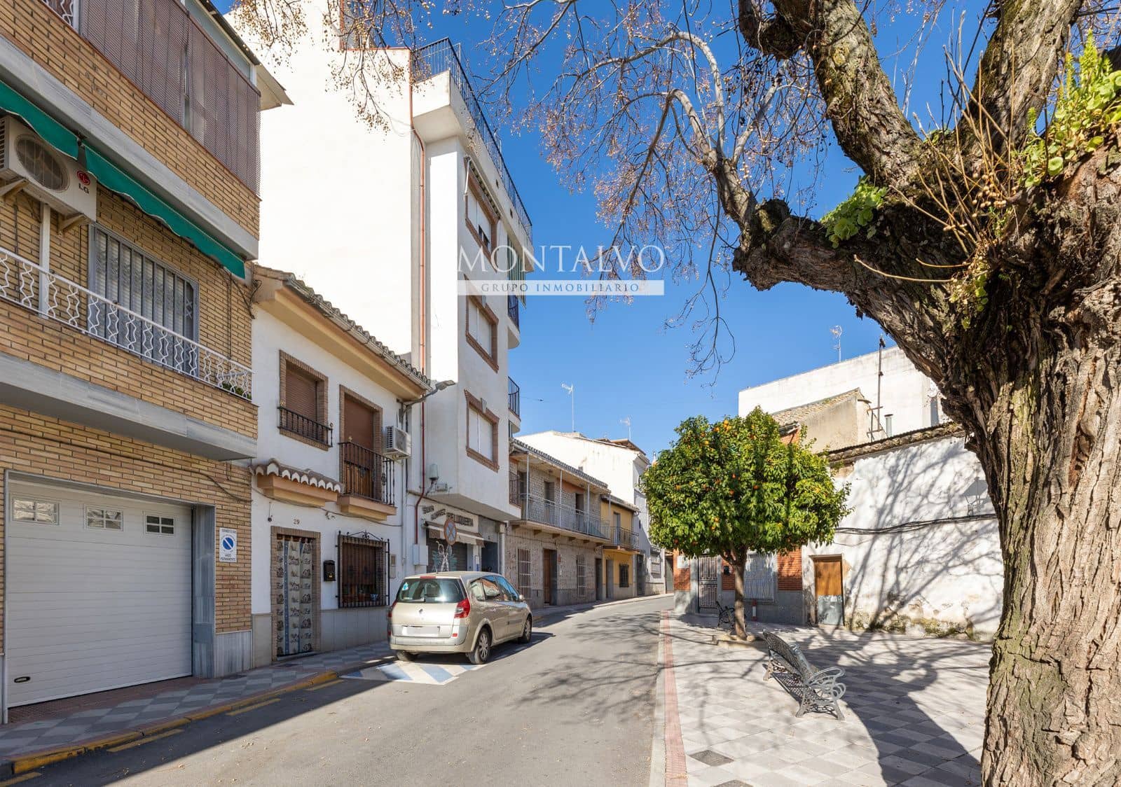 2 bedroom Flat for sale in Atarfe with garage - € 135,000 (Ref: 9700175)