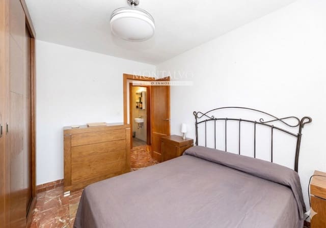 3 bedroom Flat for rent in San Francisco Javier, Granada city with pool garage - € 1,200 (Ref: 9754253)