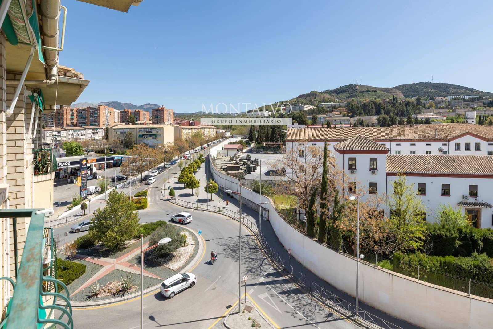 3 bedroom Flat for rent in Granada city with pool garage - € 1,200 (Ref: 9754253)