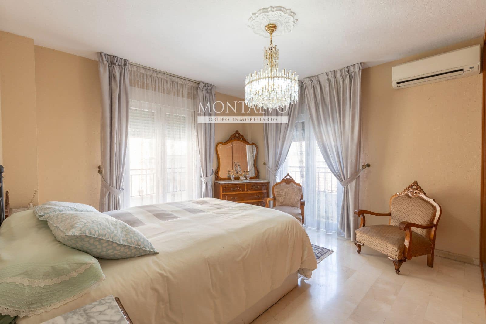 4 chambre Appartement à vendre à Atarfe avec garage - 179 900 € (Ref: 9770007)