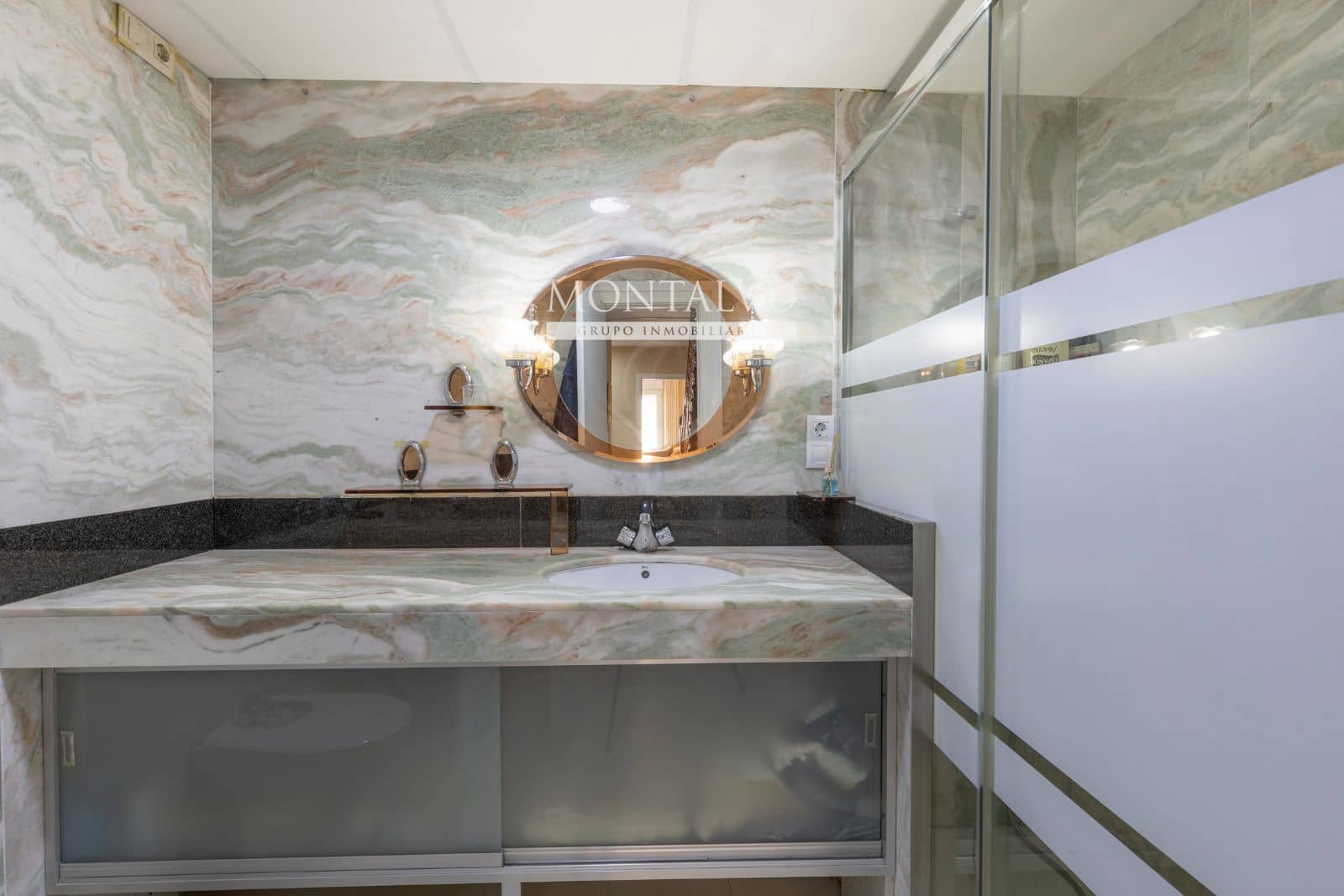 4 chambre Appartement à vendre à Atarfe avec garage - 179 900 € (Ref: 9770007)