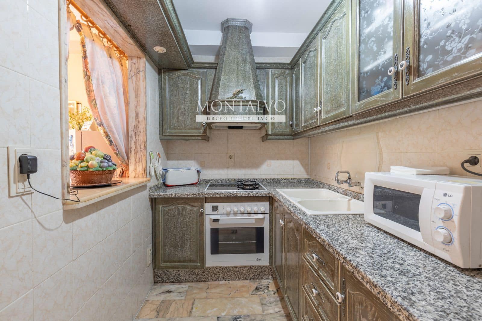 4 chambre Appartement à vendre à Atarfe avec garage - 179 900 € (Ref: 9770007)