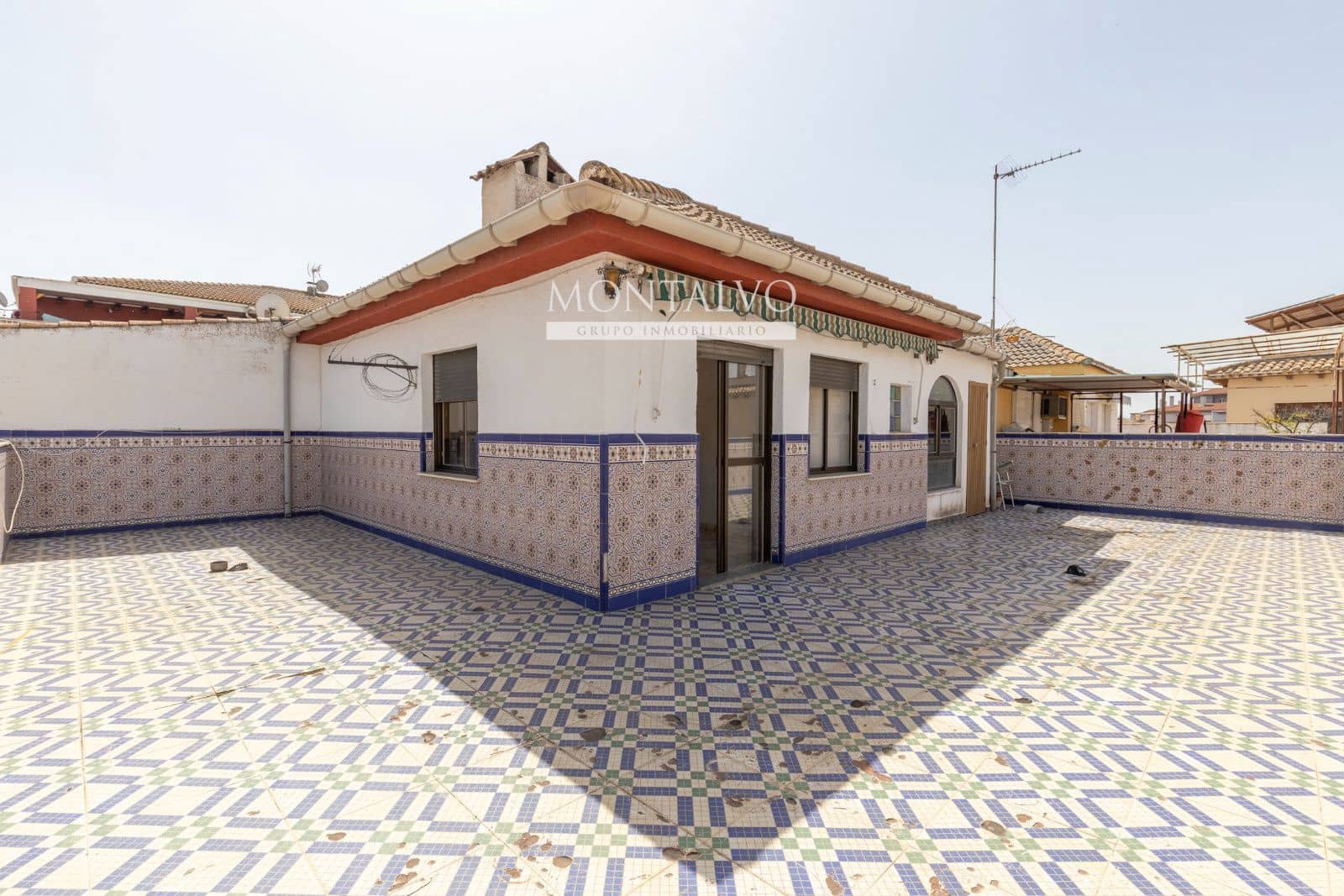 4 chambre Appartement à vendre à Atarfe avec garage - 179 900 € (Ref: 9770007)