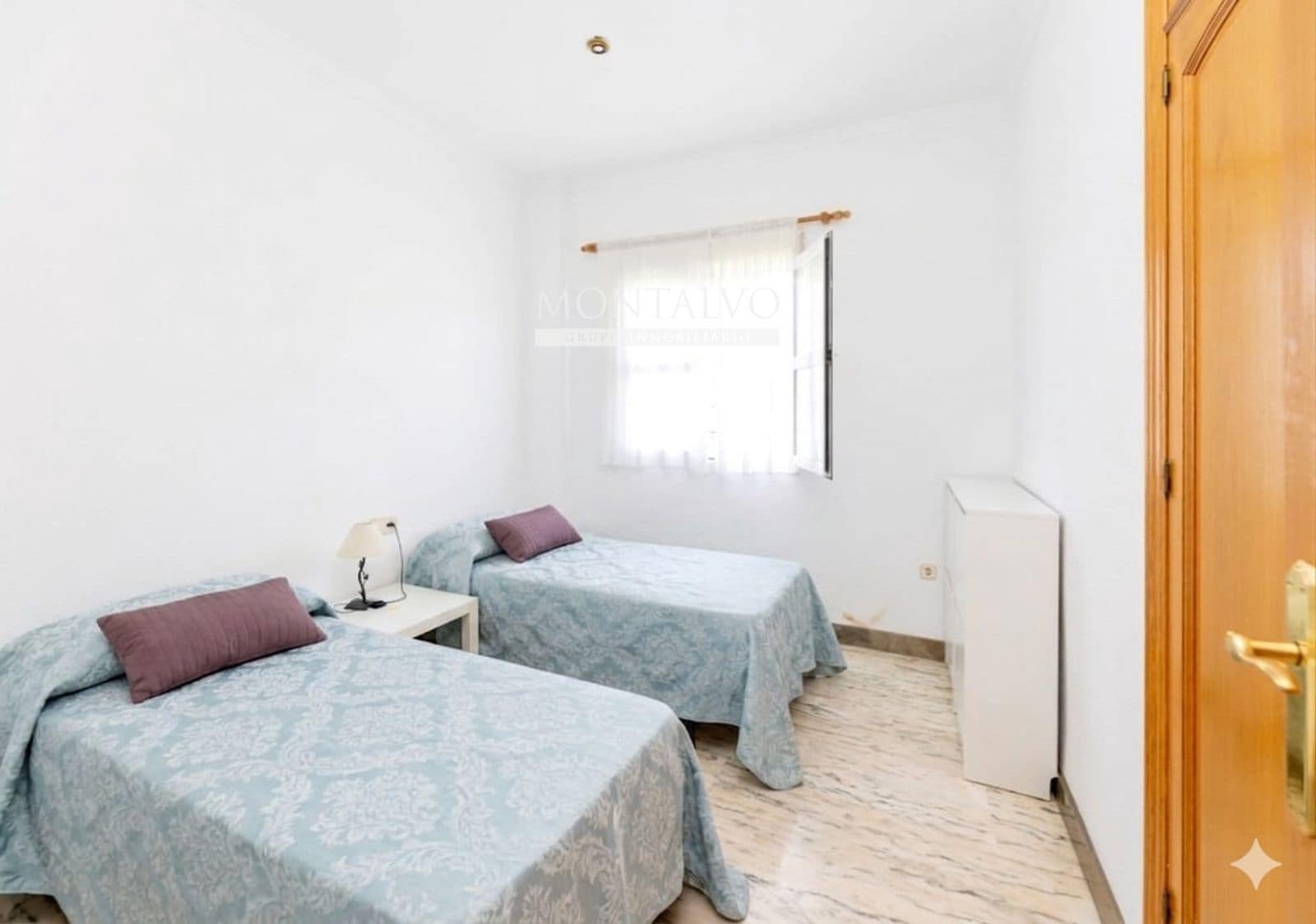 Villa for sale in Huetor Santillan - € 520,000 (Ref: 9803766)