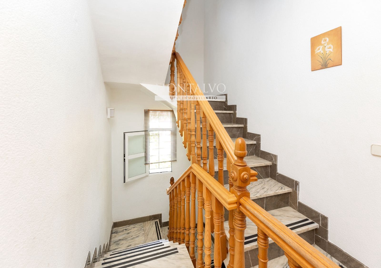 Villa for sale in Huetor Santillan - € 520,000 (Ref: 9803766)