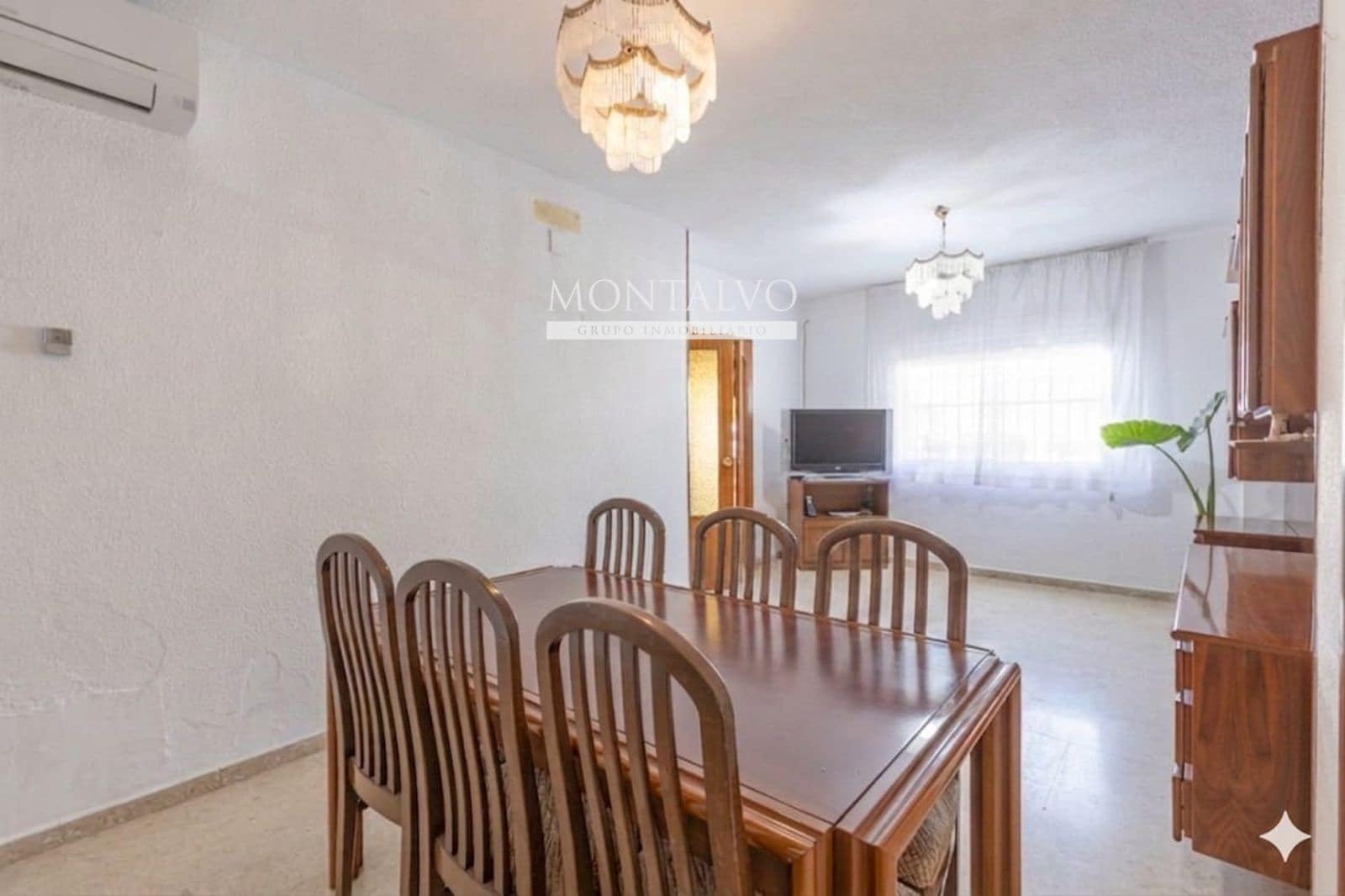 5 bedroom Villa for sale in Atarfe - € 175,000 (Ref: 9821686)