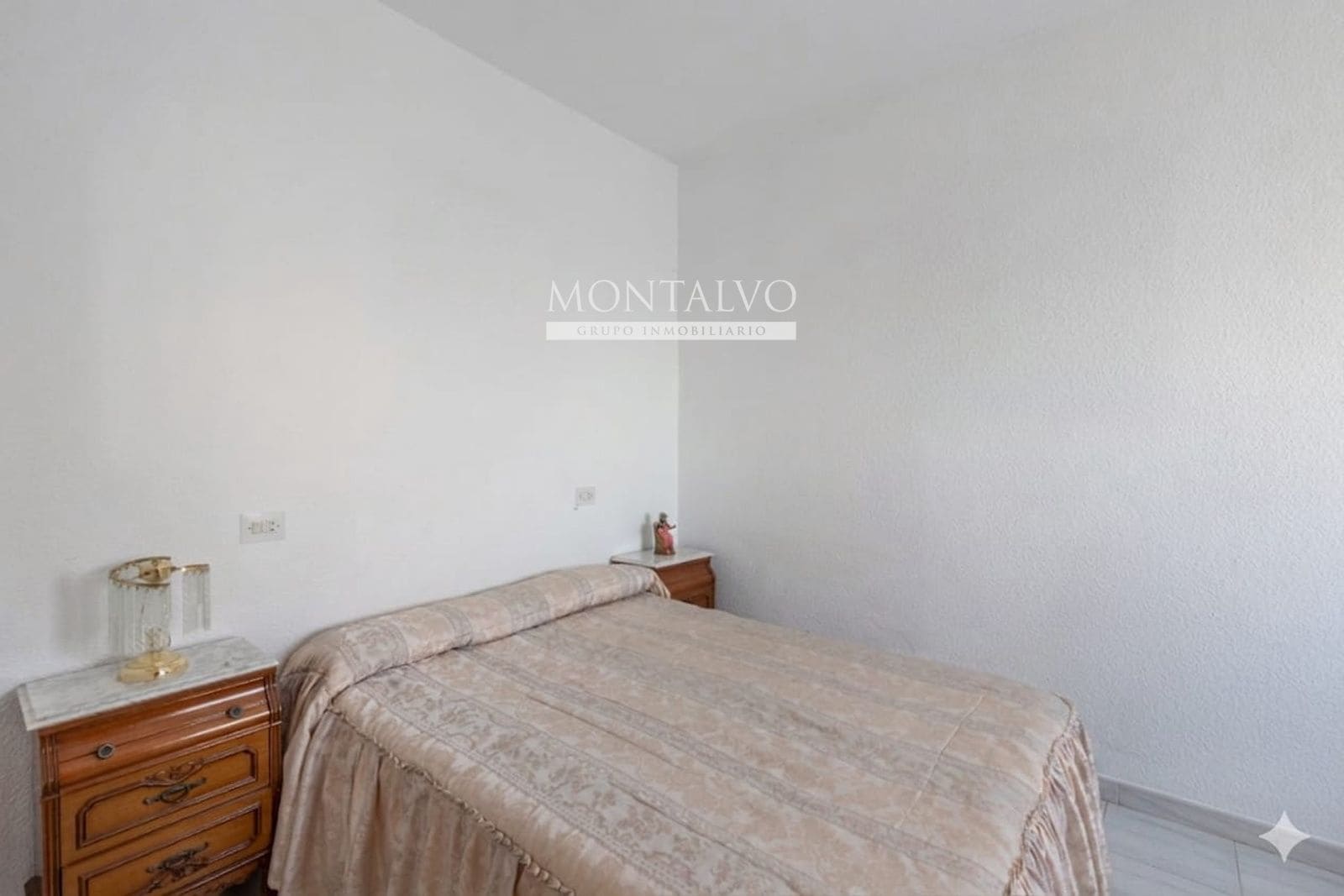 5 bedroom Villa for sale in Atarfe - € 175,000 (Ref: 9821686)