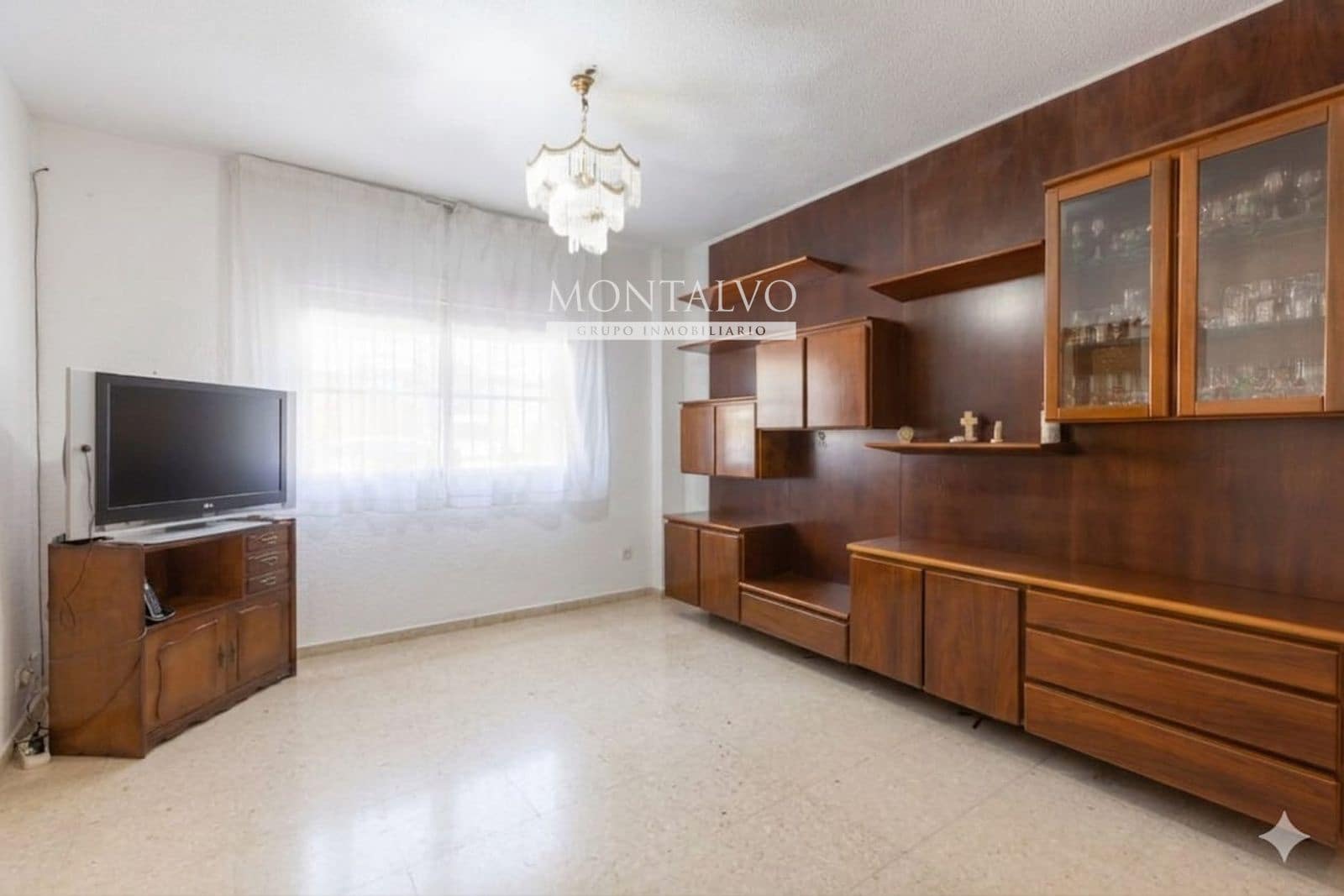 5 bedroom Villa for sale in Atarfe - € 175,000 (Ref: 9821686)