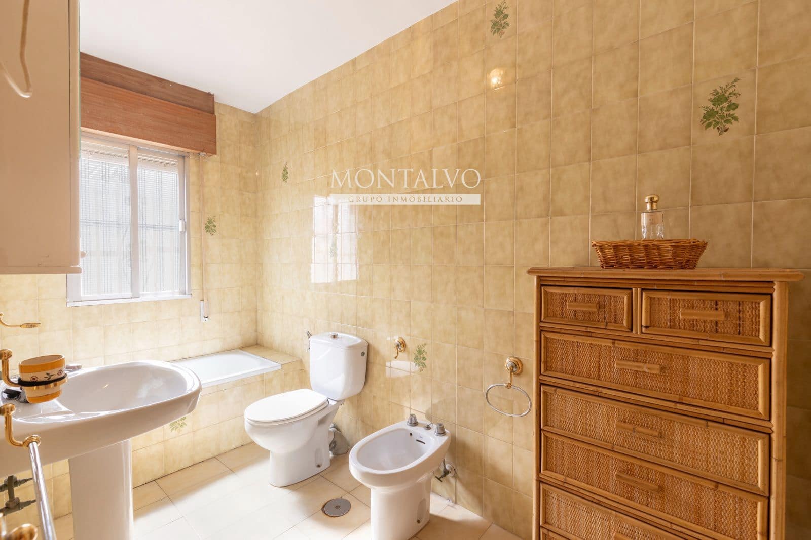 5 bedroom Villa for sale in Atarfe - € 175,000 (Ref: 9821686)