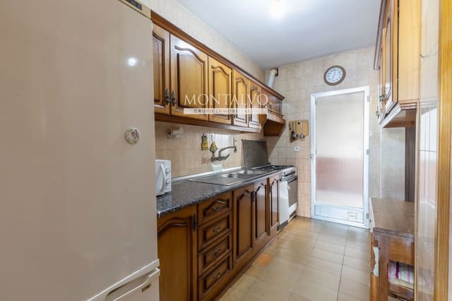 5 soveværelse Villa til salg i Atarfe - € 175.000 (Ref: 9821686)