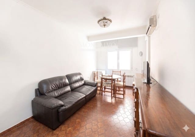 4 soveværelse Lejlighed til salg i Camino de Ronda - Rosaleda, Granada by - € 290.000 (Ref: 9824227)