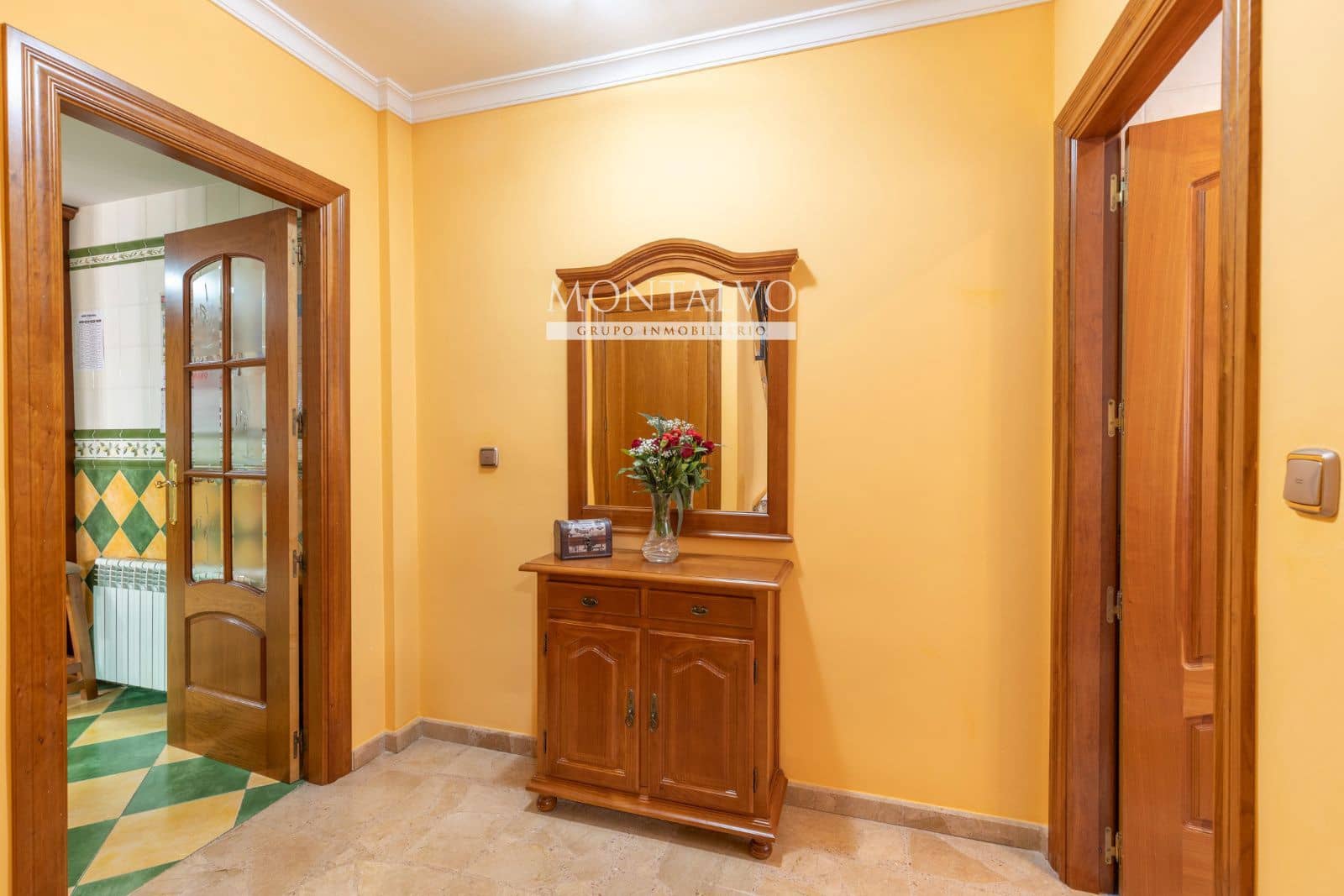 4 bedroom Townhouse for sale in Albolote with garage - € 299,000 (Ref: 9827695)