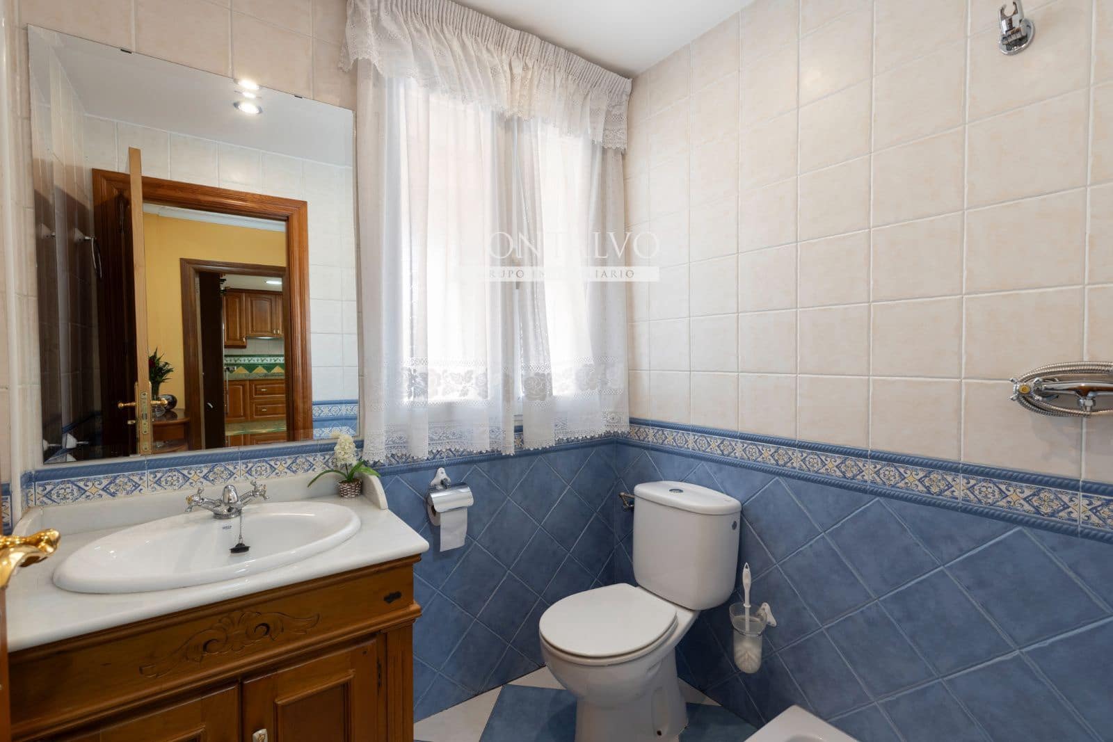 4 bedroom Townhouse for sale in Albolote with garage - € 299,000 (Ref: 9827695)