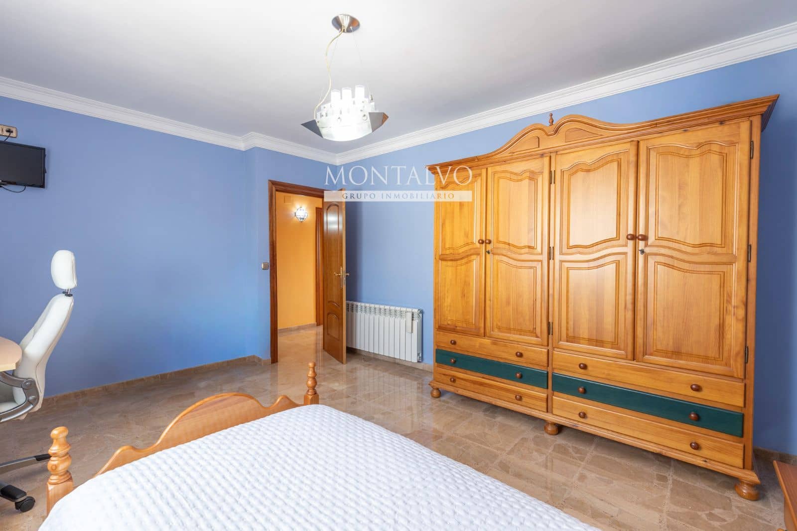 4 bedroom Townhouse for sale in Albolote with garage - € 299,000 (Ref: 9827695)