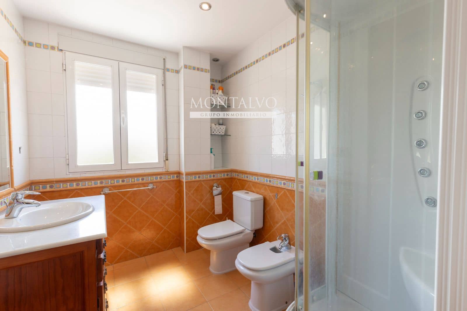 4 bedroom Townhouse for sale in Albolote with garage - € 299,000 (Ref: 9827695)