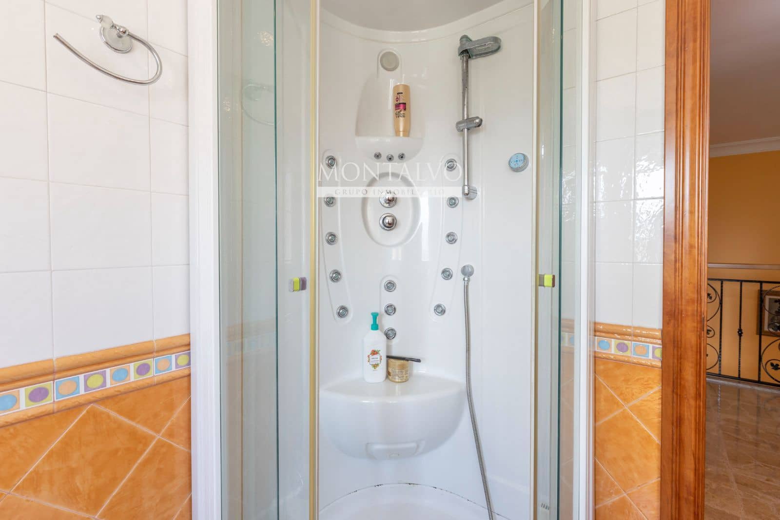 4 bedroom Townhouse for sale in Albolote with garage - € 299,000 (Ref: 9827695)