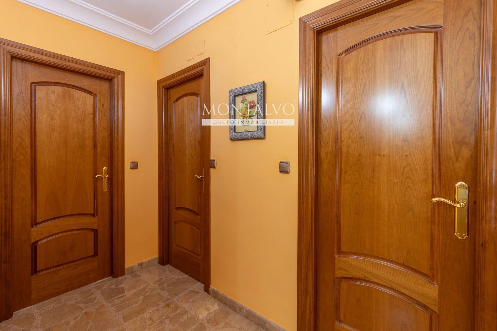4 bedroom Townhouse for sale in Albolote with garage - € 299,000 (Ref: 9827695)
