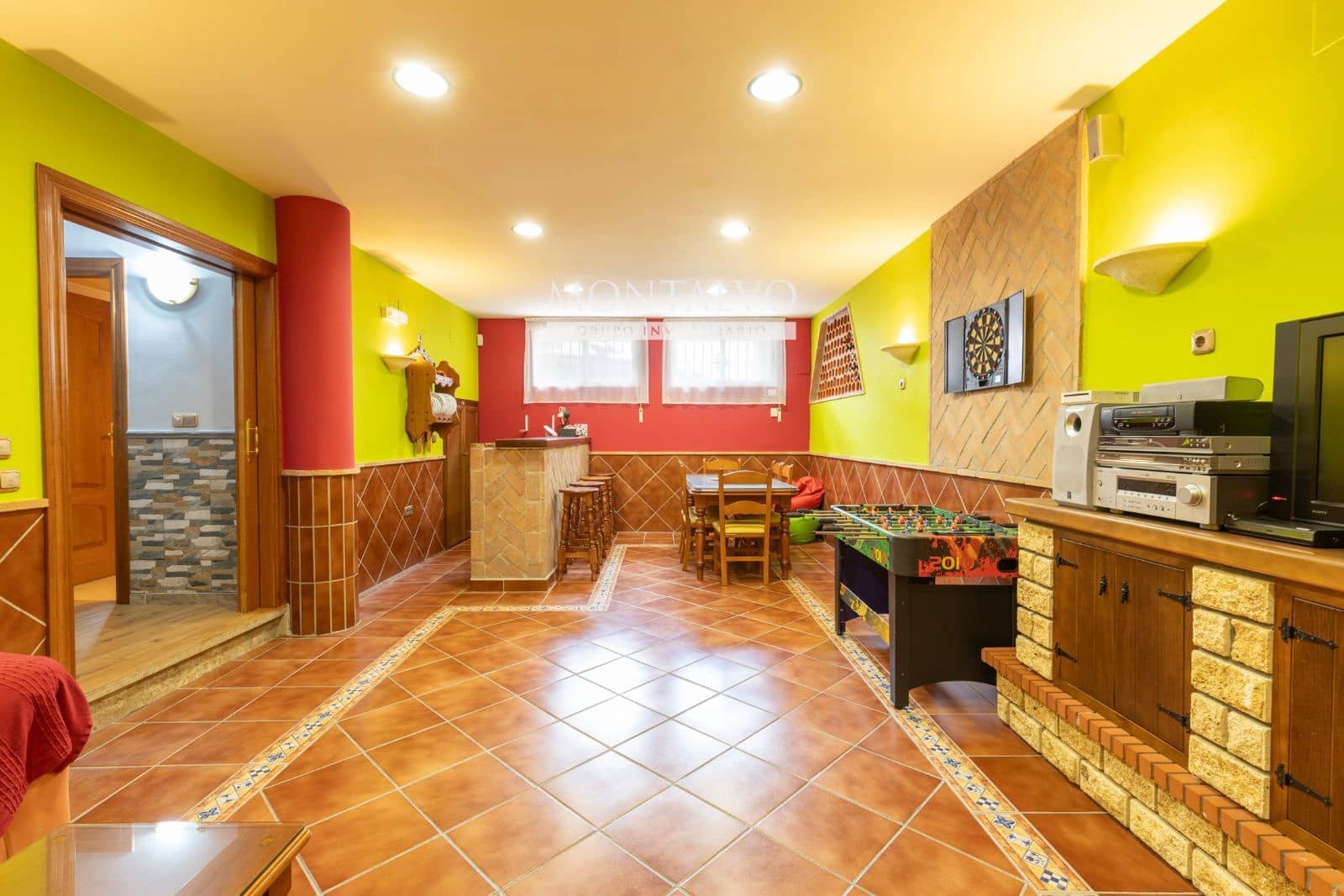 4 bedroom Townhouse for sale in Albolote with garage - € 299,000 (Ref: 9827695)