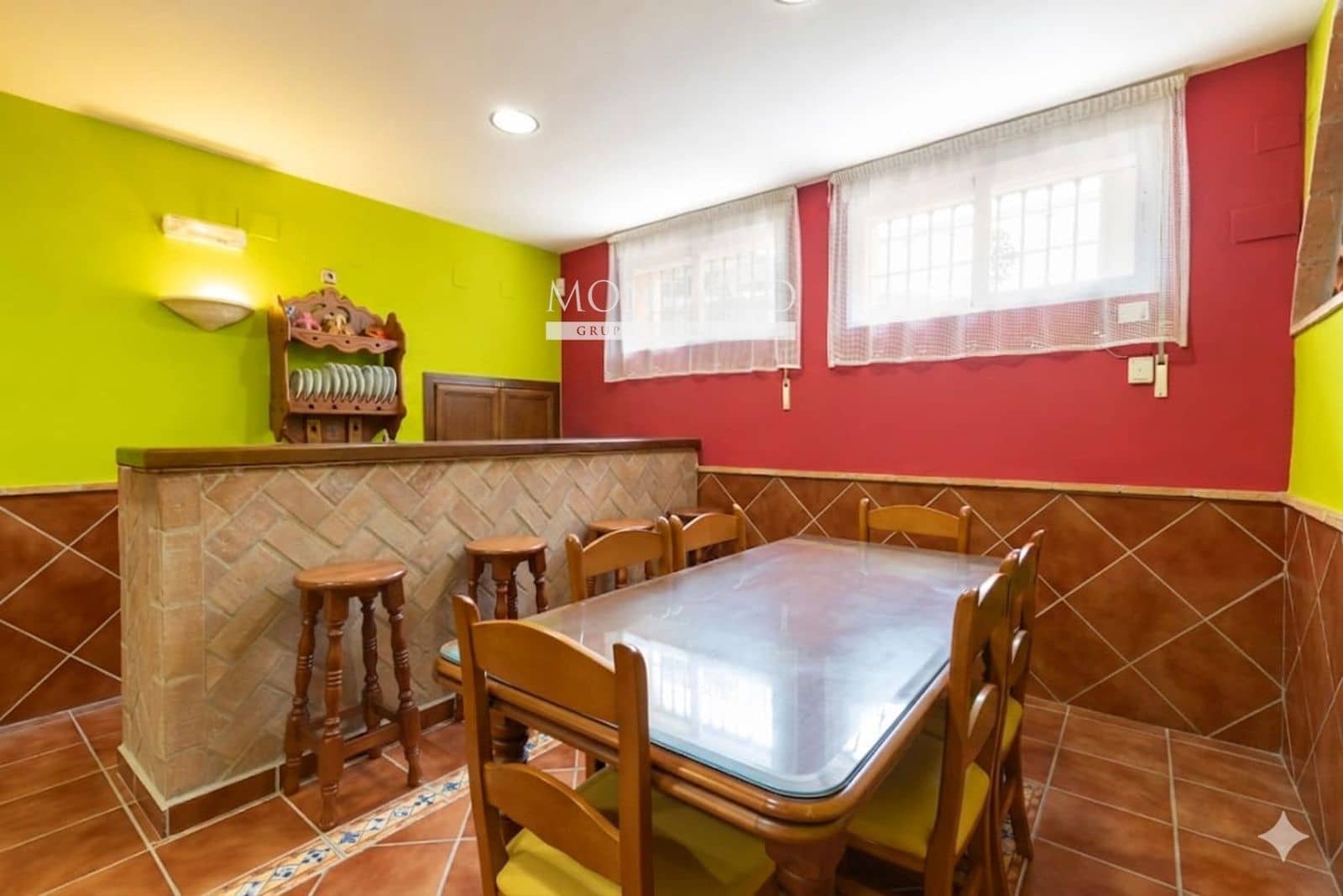 4 bedroom Townhouse for sale in Albolote with garage - € 299,000 (Ref: 9827695)