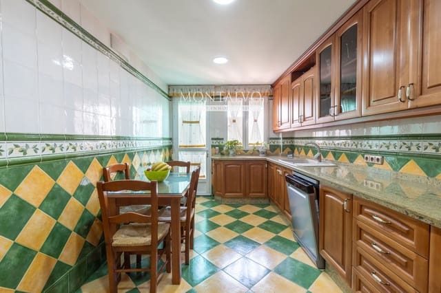 4 Zimmer Haus zu verkaufen in Albolote mit Garage - 299.000 € (Ref: 9827695)