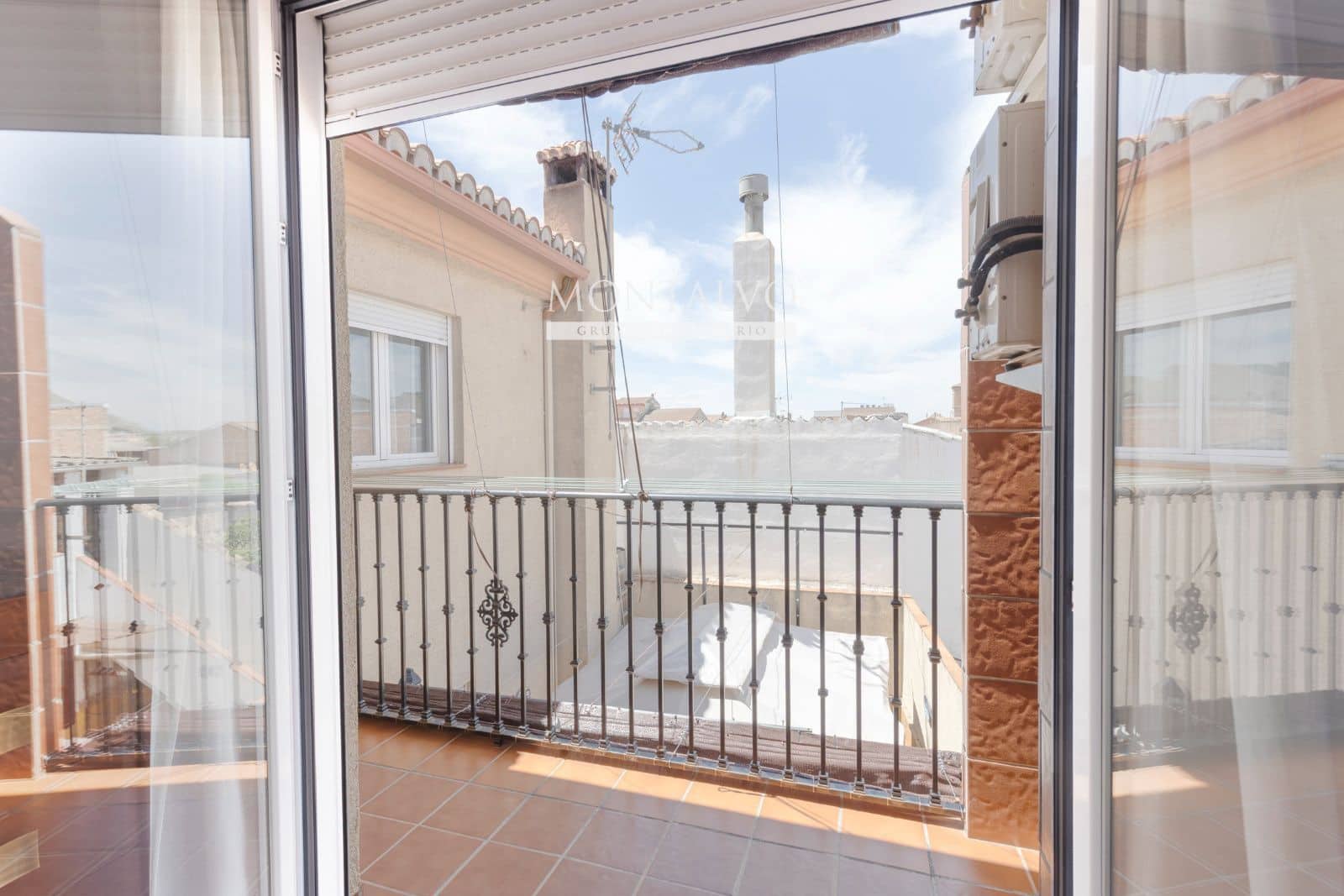 4 bedroom Townhouse for sale in Albolote with garage - € 299,000 (Ref: 9827695)