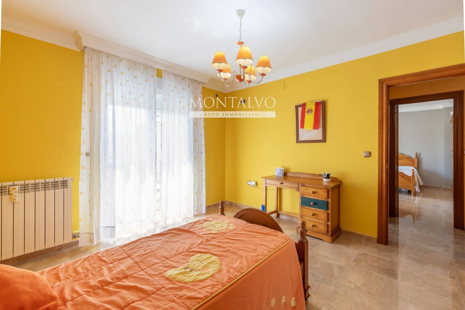 4 bedroom Townhouse for sale in Albolote with garage - € 299,000 (Ref: 9827695)