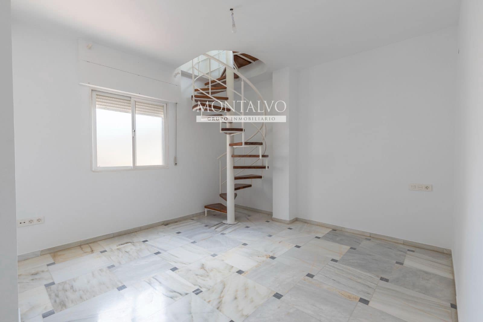 5 soveværelse Penthouse til salg i Atarfe - € 214.000 (Ref: 9838700)