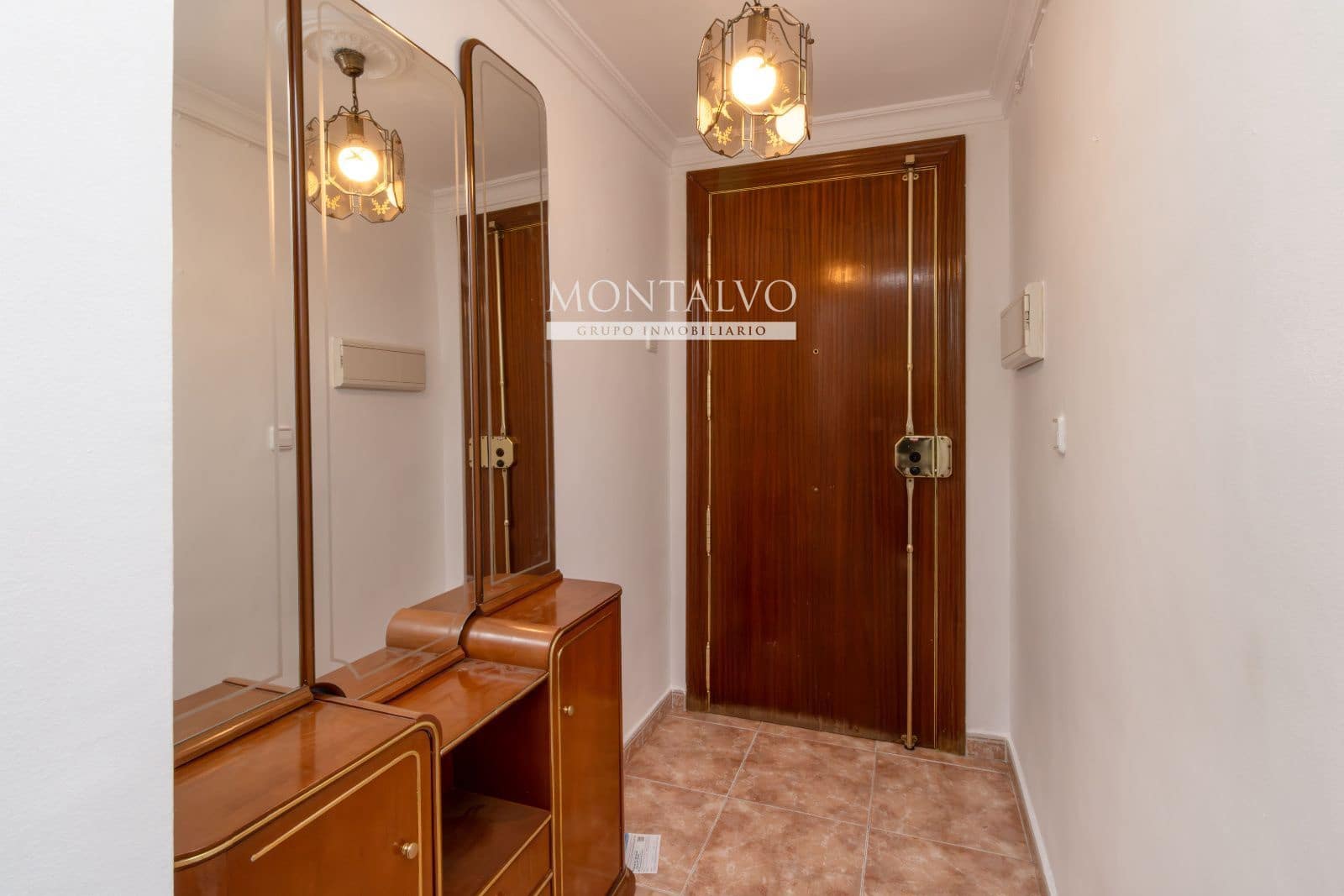 3 Zimmer Wohnung zu vermieten in Granada Stadt - 900 € (Ref: 9838701)