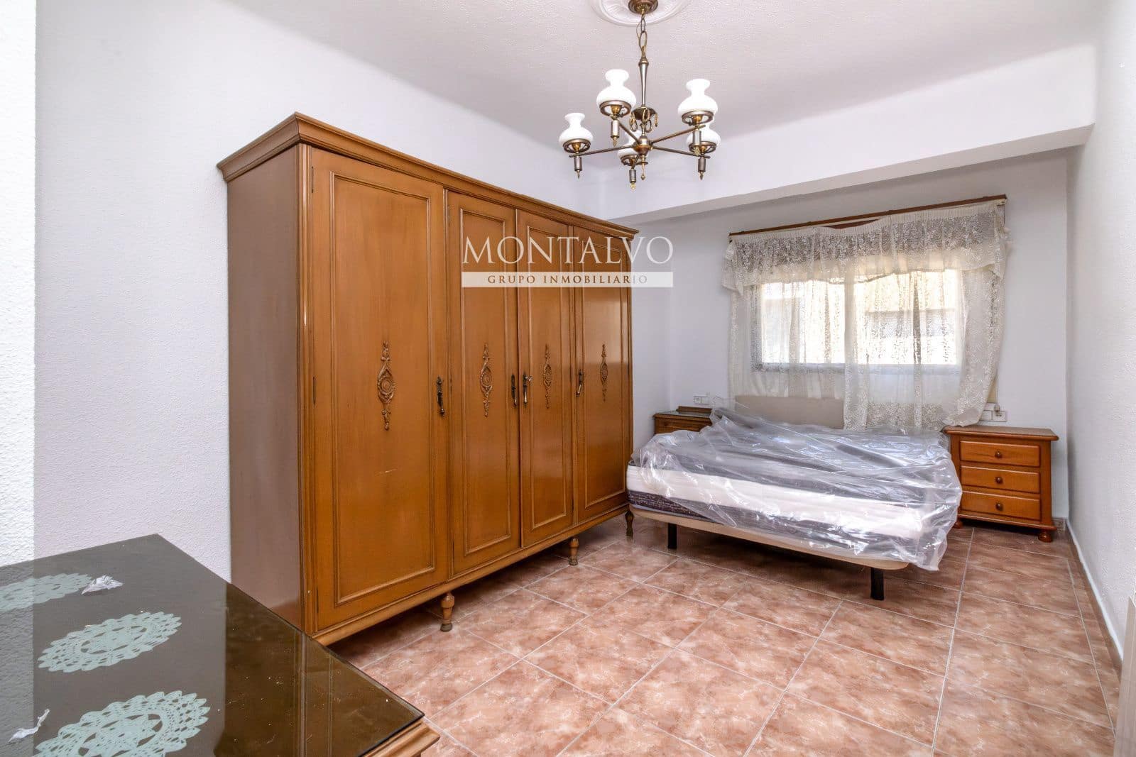 3 Zimmer Wohnung zu vermieten in Granada Stadt - 900 € (Ref: 9838701)