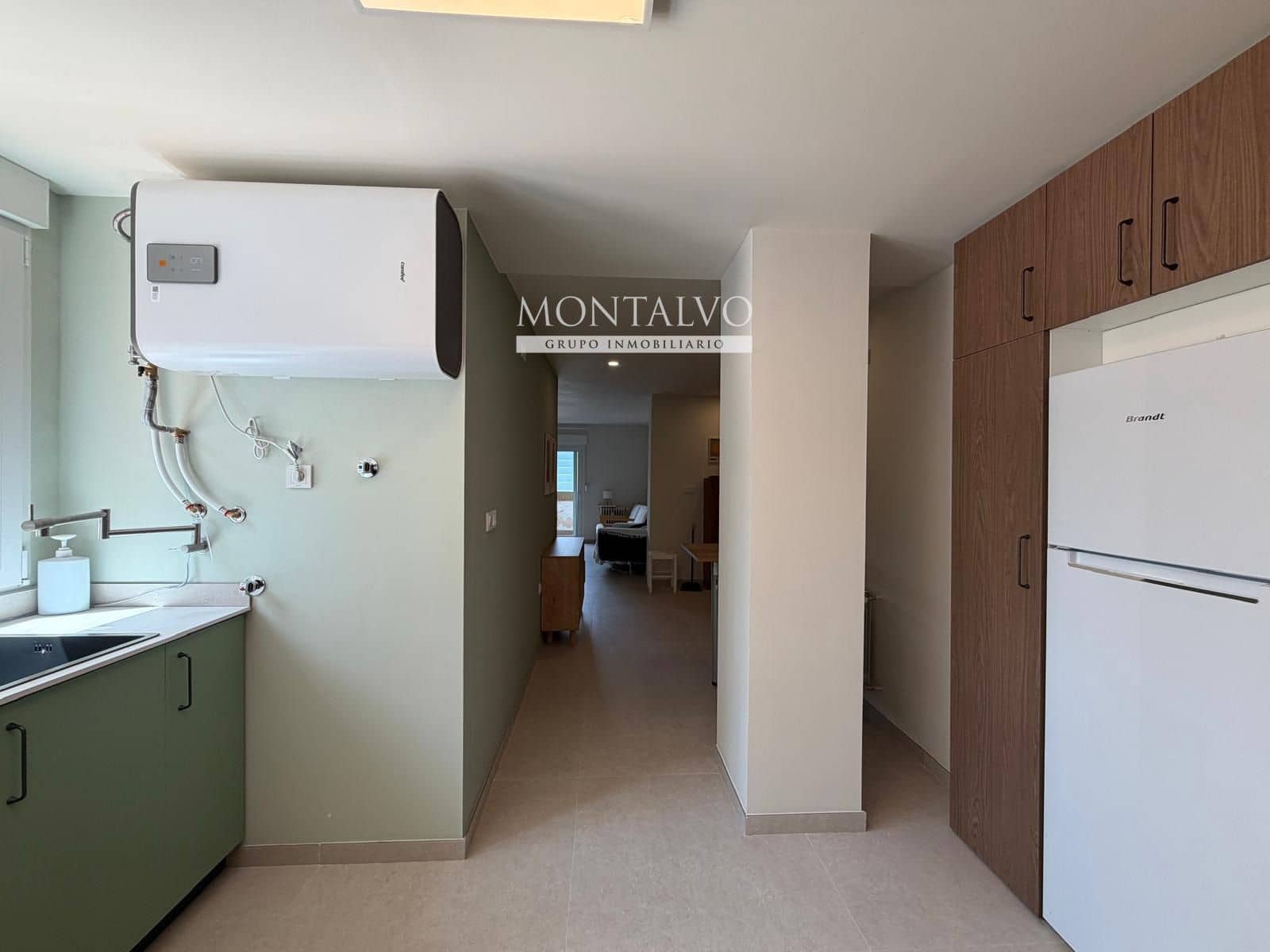 4 bedroom Flat for rent in Granada city - € 1,000 (Ref: 9861131)