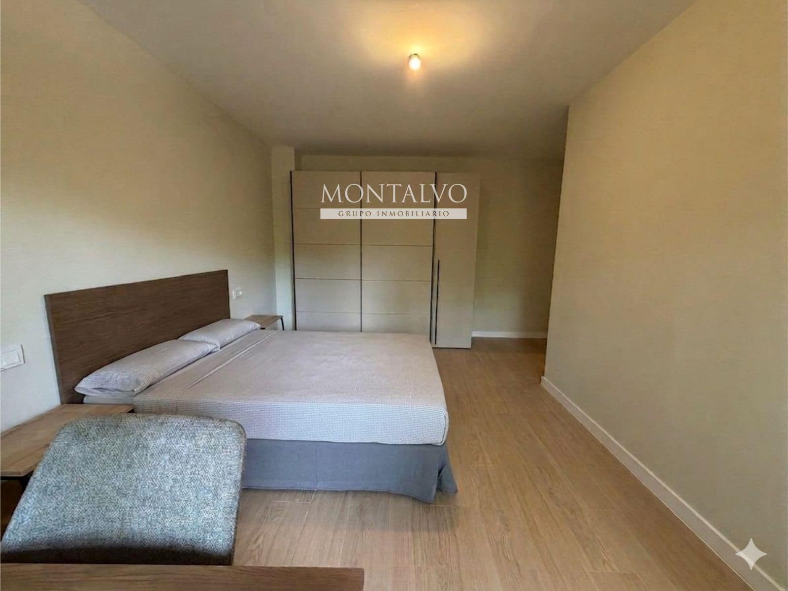 4 bedroom Flat for rent in Granada city - € 1,000 (Ref: 9861131)