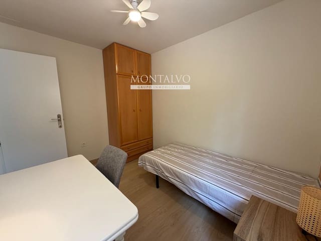 4 bedroom Flat for rent in Figares, Granada city - € 1,000 (Ref: 9861131)