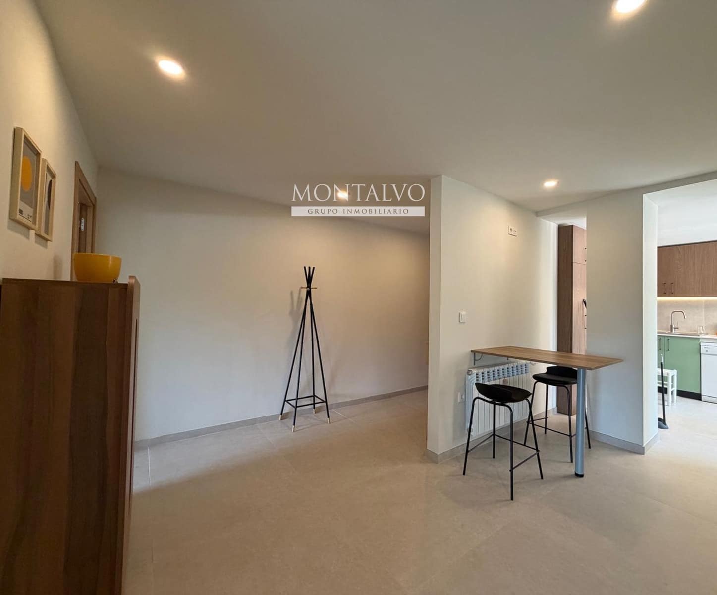 4 bedroom Flat for rent in Granada city - € 1,000 (Ref: 9861131)