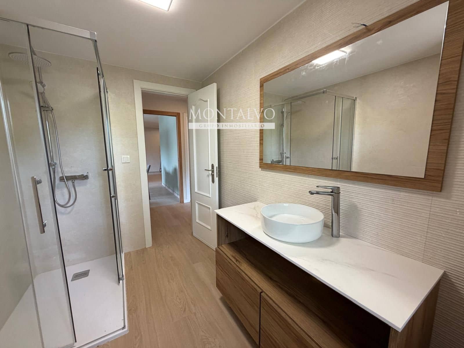 4 bedroom Flat for rent in Granada city - € 1,000 (Ref: 9861131)