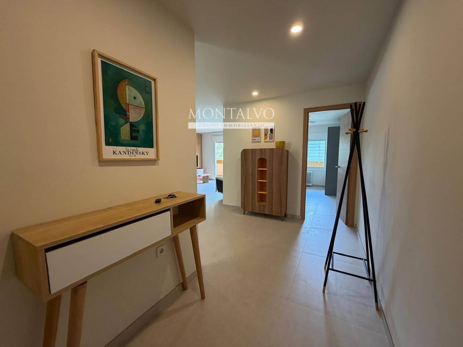 4 bedroom Flat for rent in Granada city - € 1,000 (Ref: 9861131)