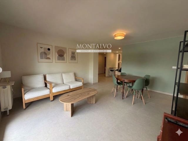 4 bedroom Flat for rent in Figares, Granada city - € 1,000 (Ref: 9861131)