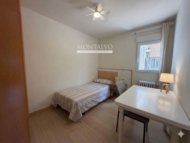 4 bedroom Flat for rent in Figares, Granada city - € 1,000 (Ref: 9861131)